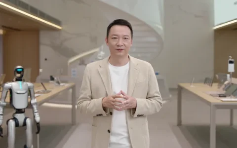 荣耀CEO李健：荣耀把 AI 探索的无人区走成主干道