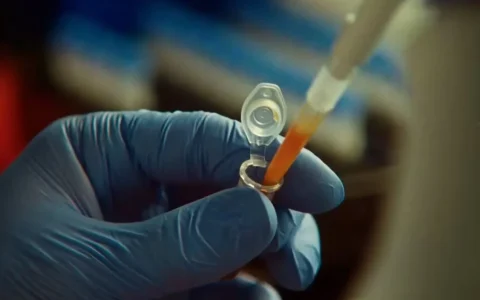 Claude自主发现新型酶系统，Anthropic成立生命科学实验室