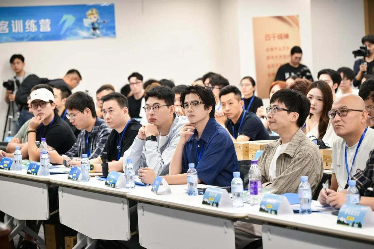 行业首个共创IP！百位达人成为海尔智家“热AI产品共创官”