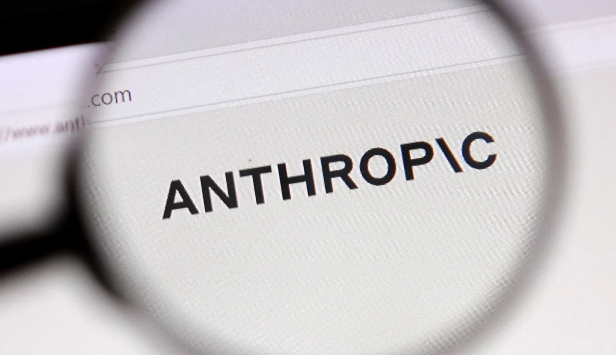 黑石入局次级债，Anthropic芯片融资成本抬升