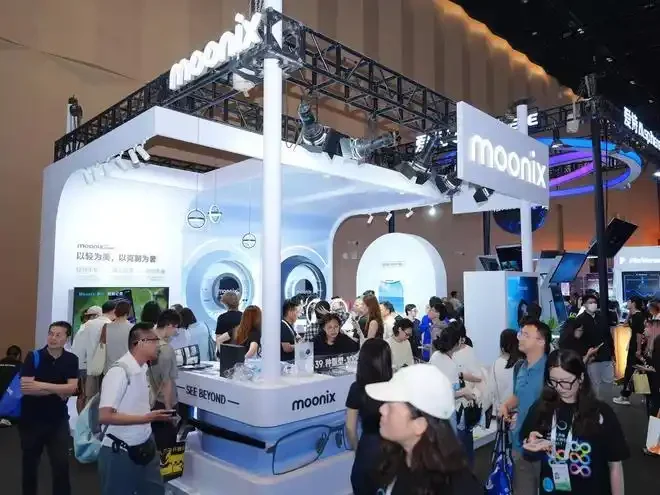 千万级天使轮、估值过亿：Moonix（月刻）凭什么成为AI眼镜赛道的黑马？