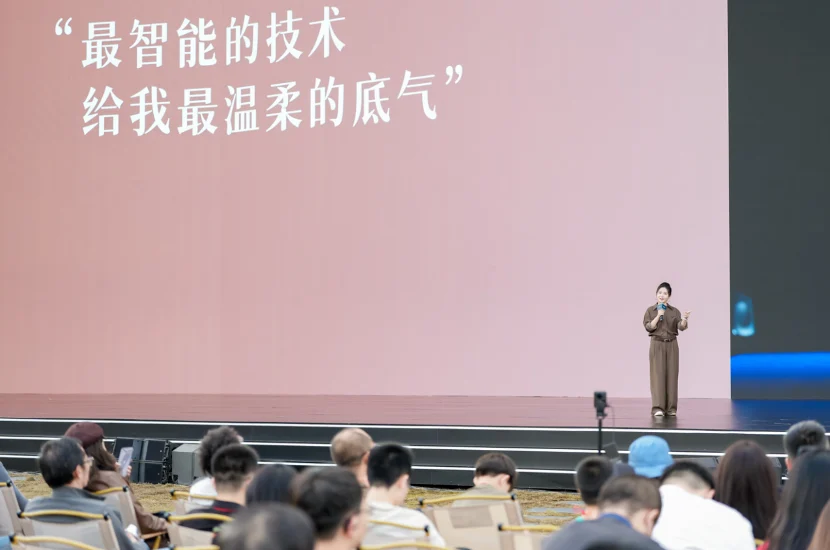华为乾崑全栈赋能，猛士X700震撼上市，为满足全家出行期待而来